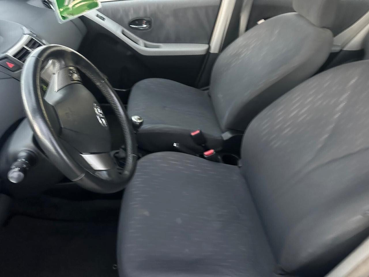 Toyota Yaris 1.3 BENZ 5 porte Sol