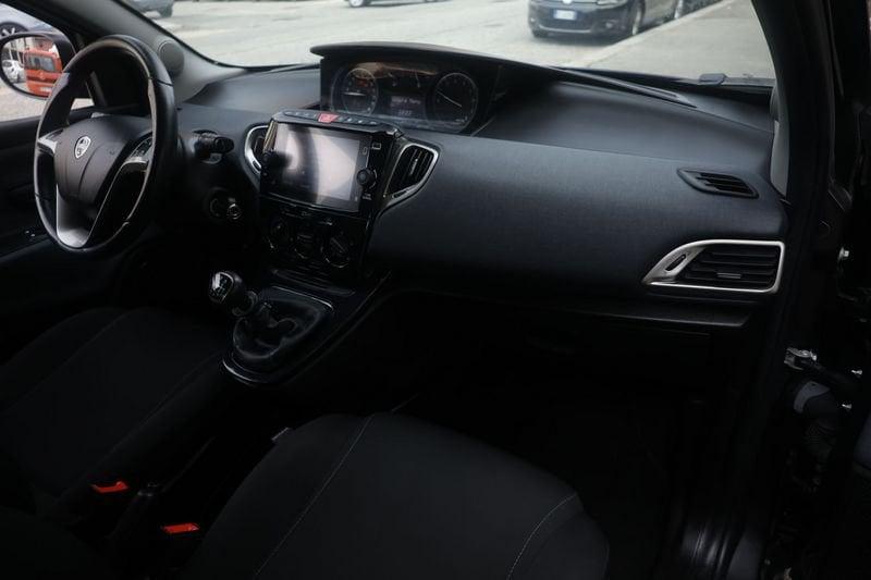 Lancia Ypsilon Lancia Ypsilon 1.0 firefly hybrid Alberta Ferretti s&s 70cv 54KW ANNO 2023