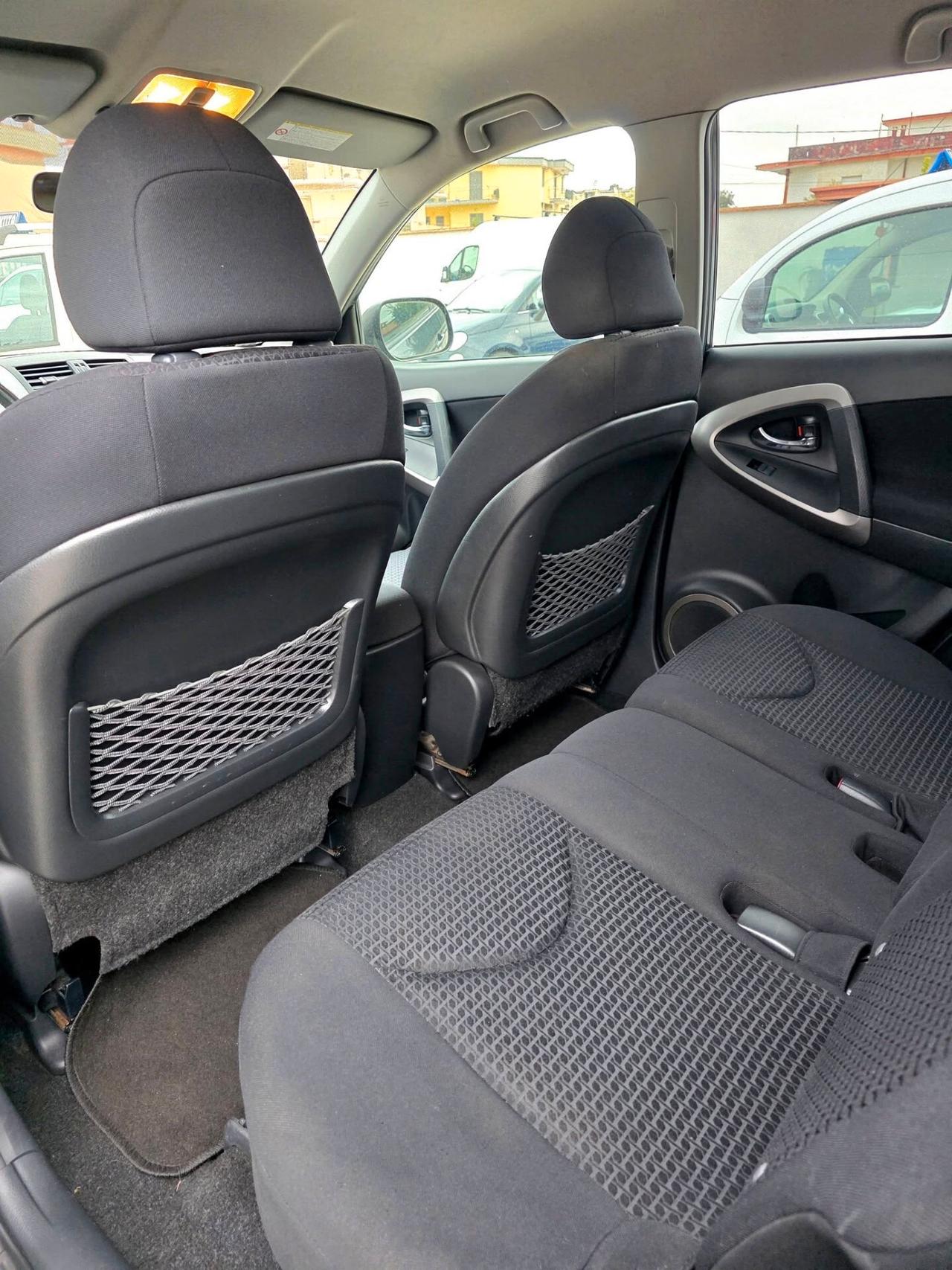 Toyota RAV4 2.2 D-4D 136 CV Sol