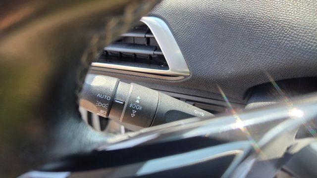 PEUGEOT 3008 BlueHDi 120 S&S Active PERMUTE IN ARRIVO