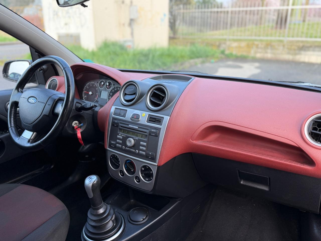 Ford Fiesta 1.4 16V 3p. Ghia Euro 4 ok neopatentati