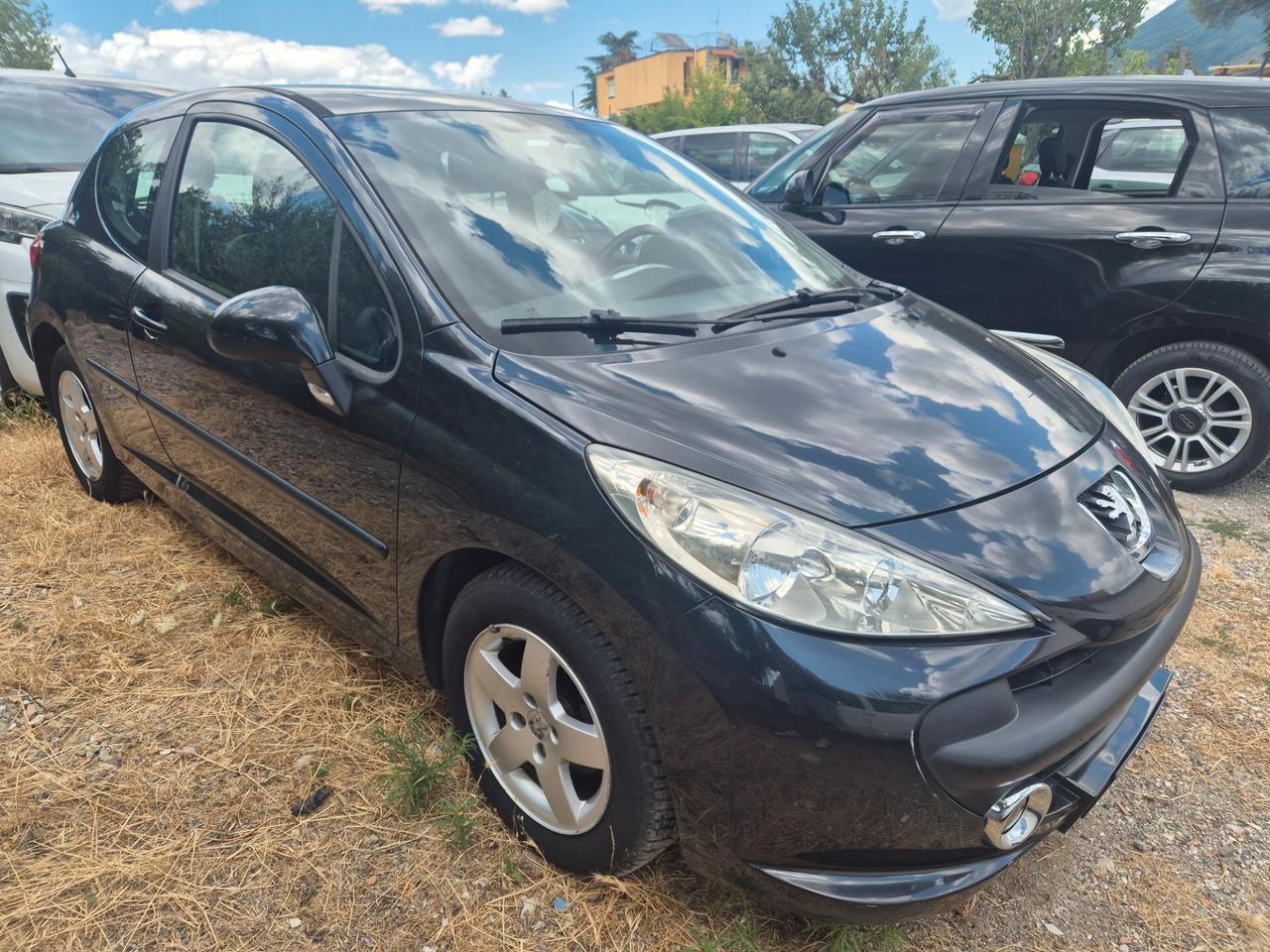 Peugeot 207 1.4 88CV 3p. ONE Line