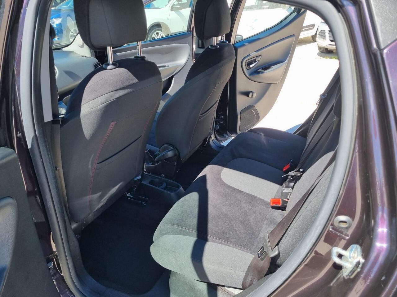 Lancia Ypsilon 1.2 69 CV 5 porte Gold