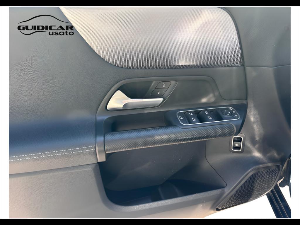 Mercedes-Benz Classe B - W247 2018 - B 180 d Sport auto