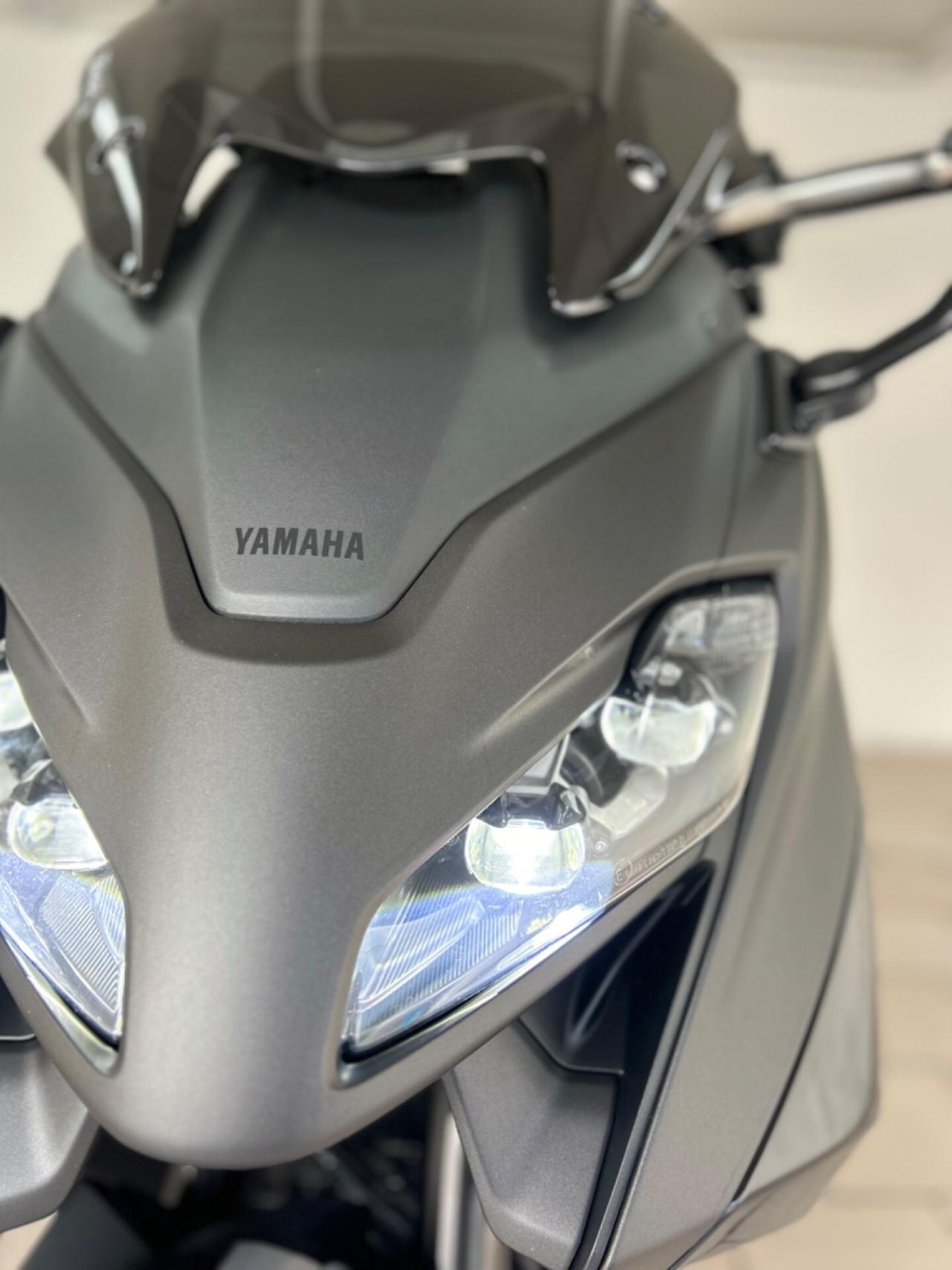 Yamaha T max 560 2024 0 sinistri Nuovo