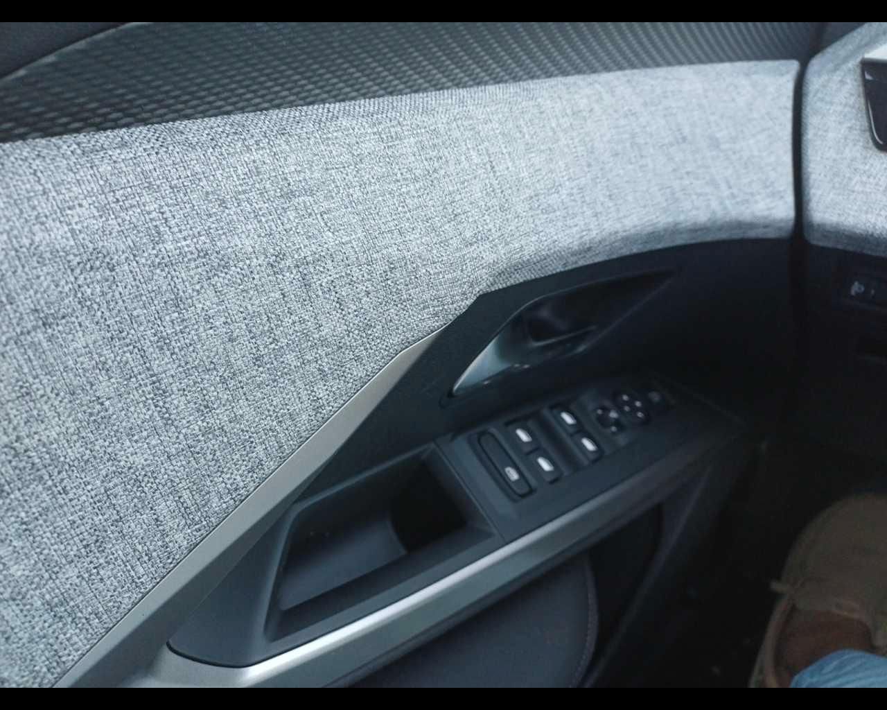 PEUGEOT Nuova 3008 ALLURE - Hybrid 145 E-DCS6