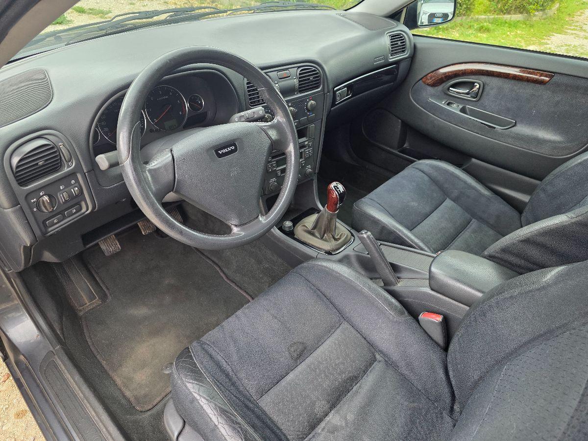 VOLVO V40 1.9D DIESEL ASI OK NEOPATENTATI