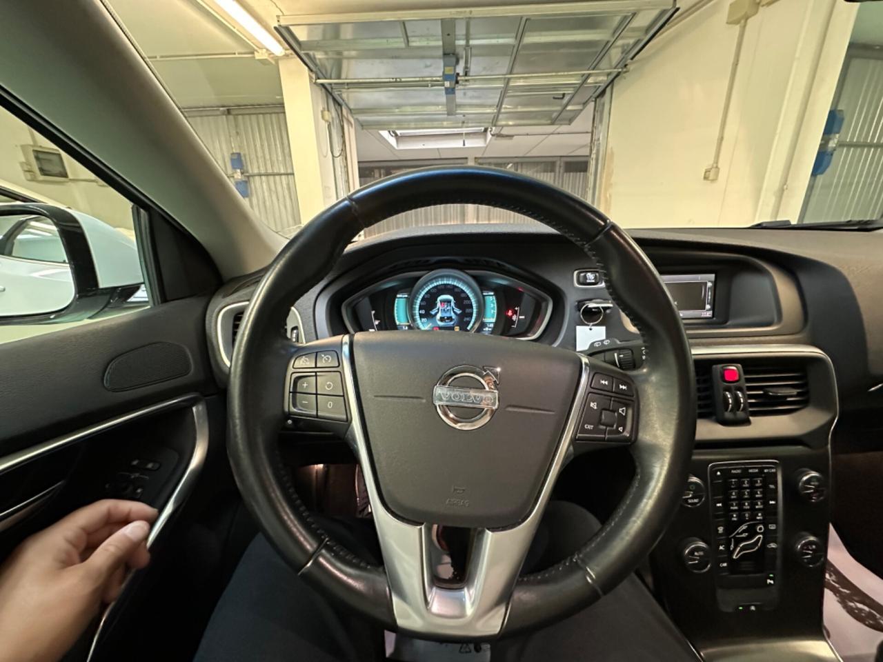 Volvo V40 D2 1.6 diesel (anche per neopatentati)