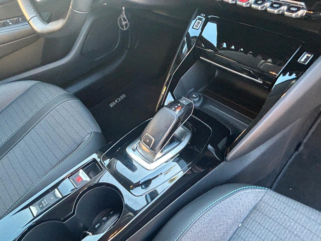 Peugeot 208 PureTech 130 Stop&Start EAT8 5 porte GT Pack