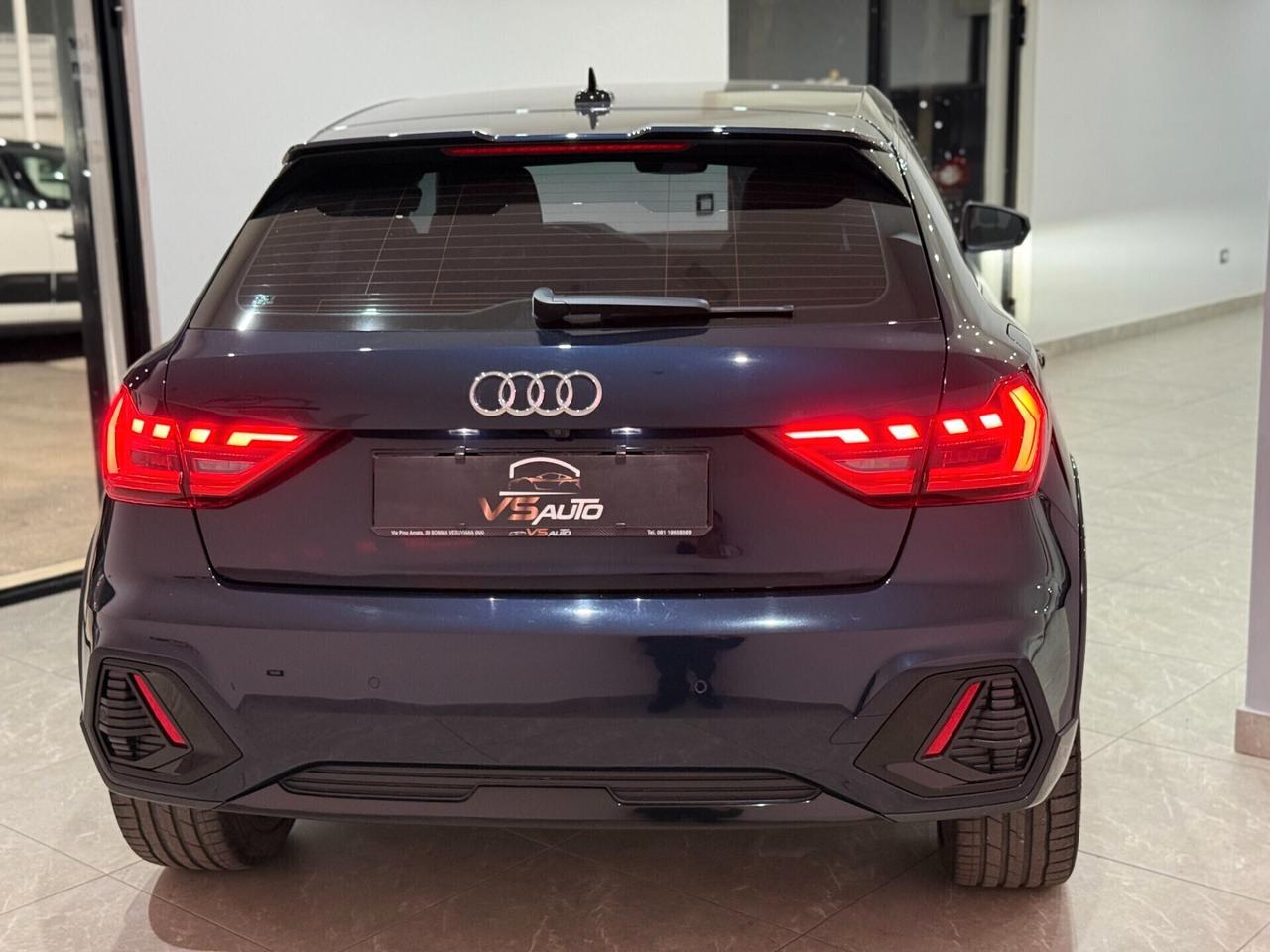 Audi A1 citycarver 30 TFSI S tronic Identity Contrast