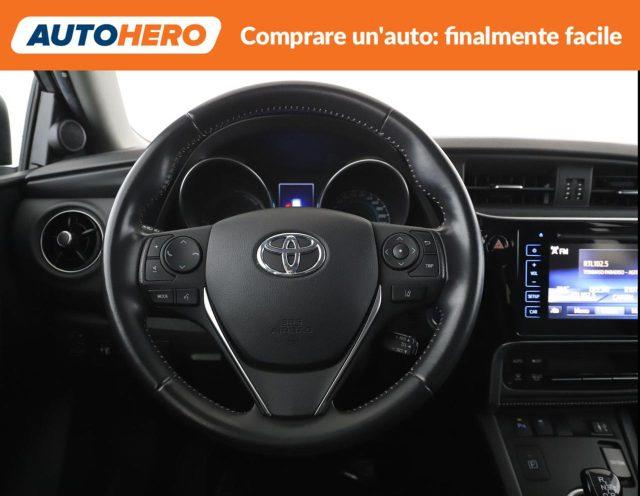 TOYOTA Auris 1.8 Hybrid Black Edition