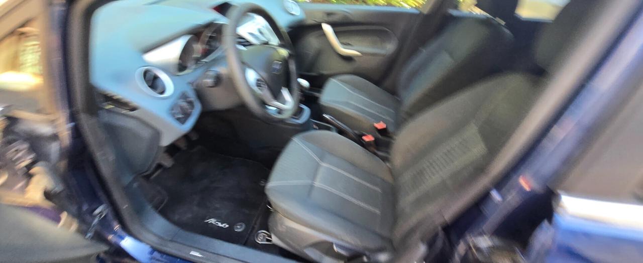 Ford Fiesta 1.4 TDCi 70CV 5 porte Titanium