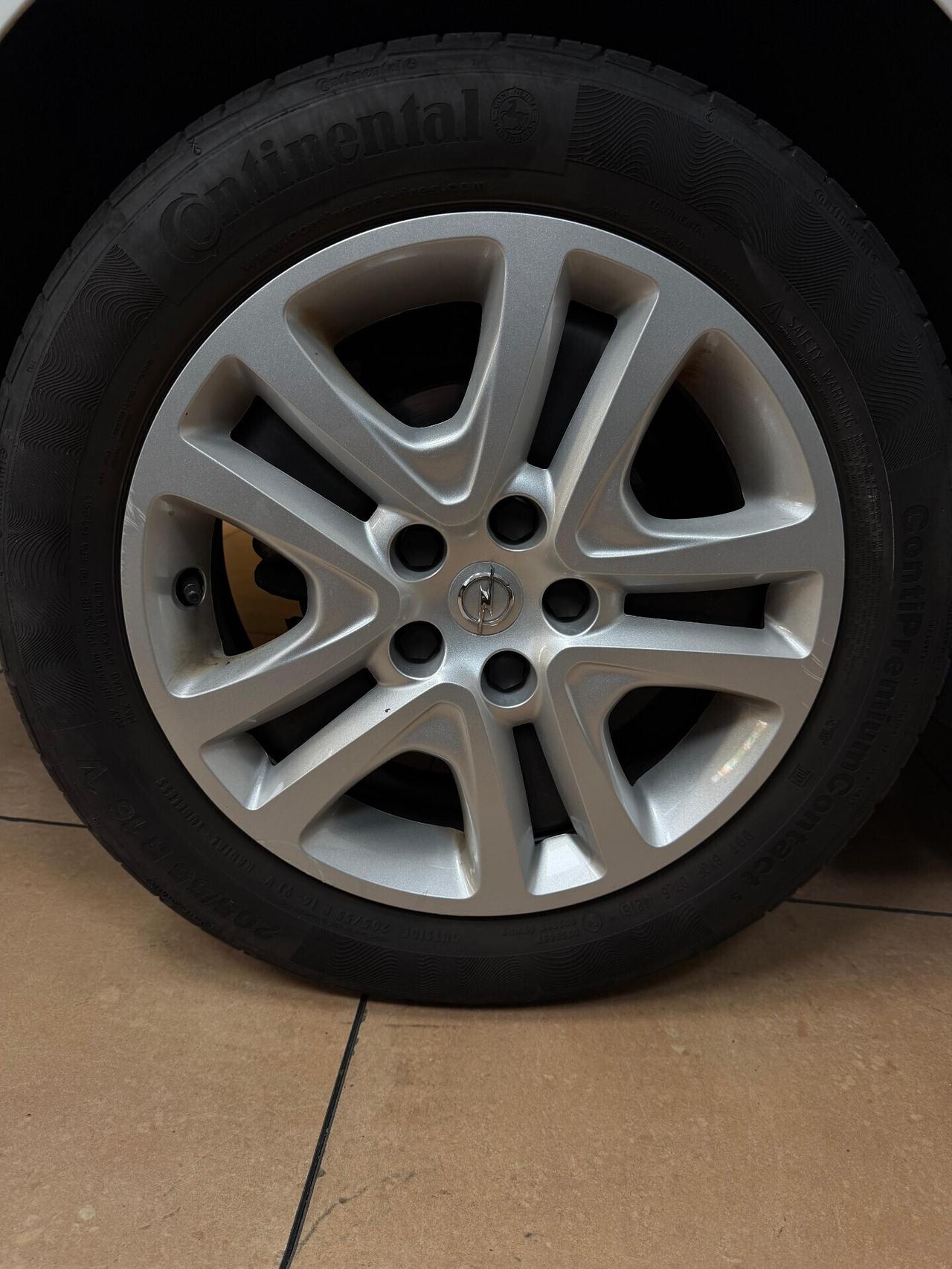 Opel Astra Sports - APERTI AD AGOSTO