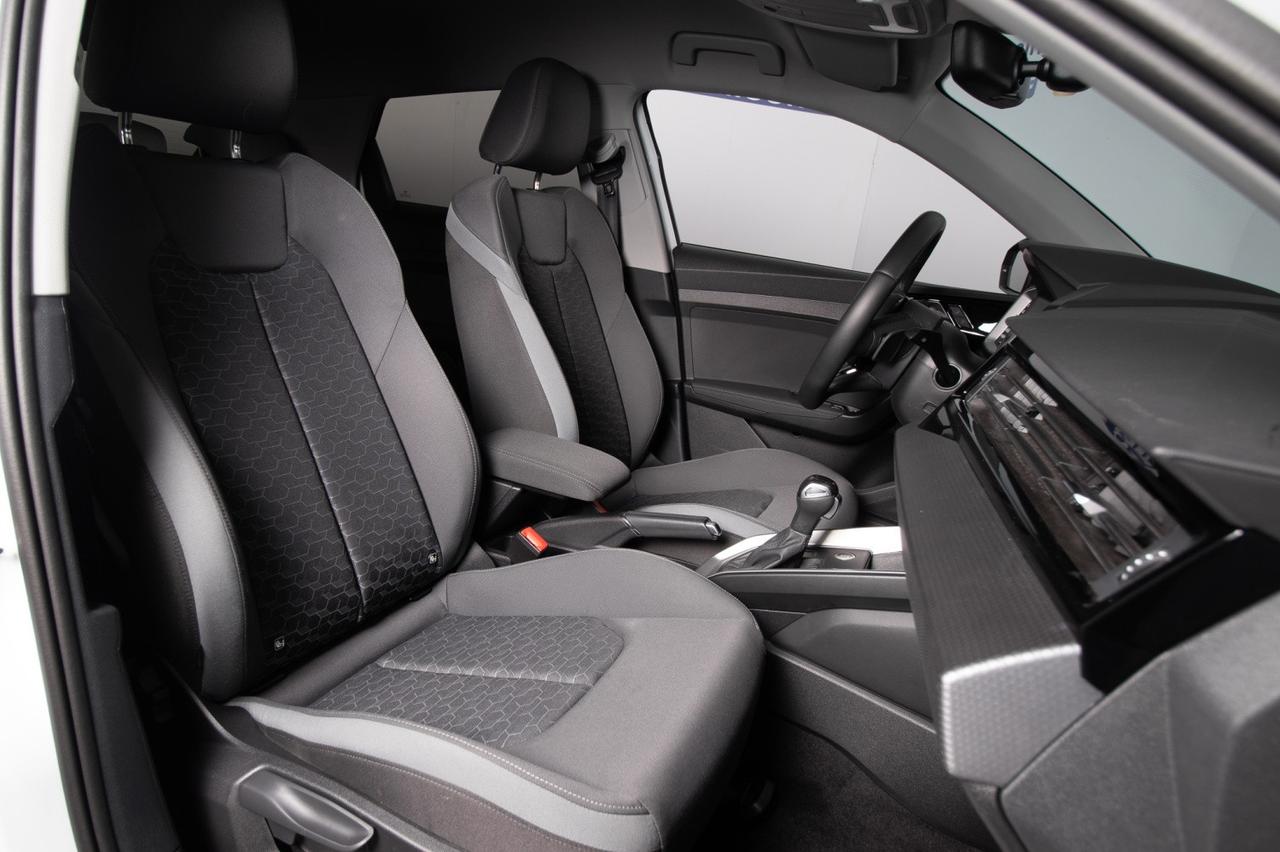 Audi A1 Sportback 30 Tfsi S-line S-tronic Identity Black