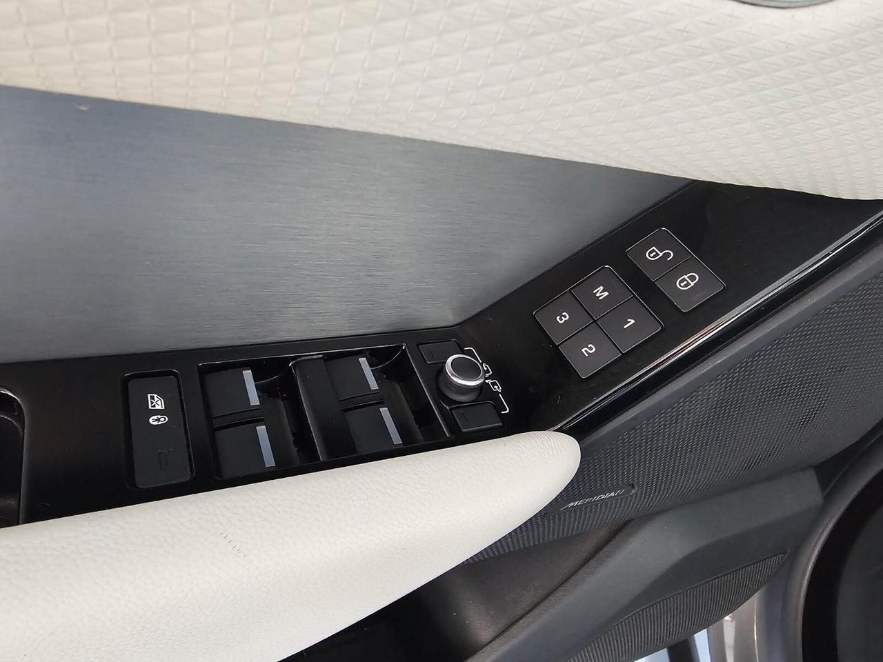 Land Rover Range Rover Velar 2.0D I4 240 CV - Dynamic S