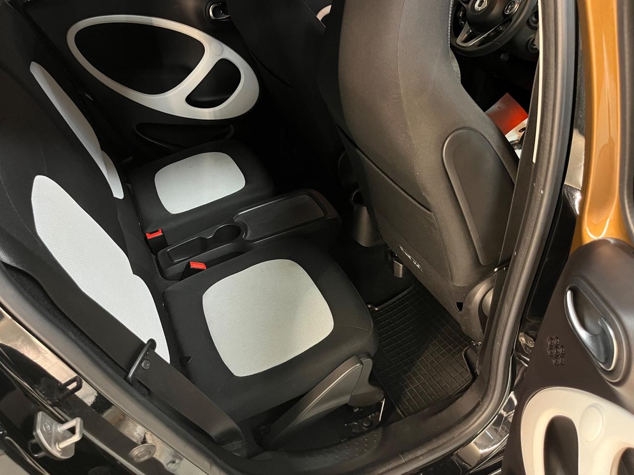 Smart ForFour 90 0.9 Turbo All. Brabus