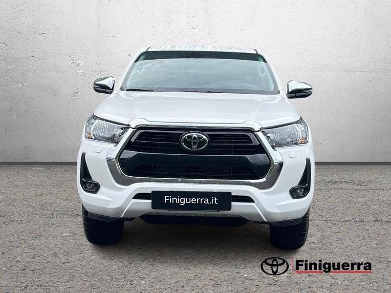 Toyota Hilux doppia cabina Lounge 2.4 cc automatico
