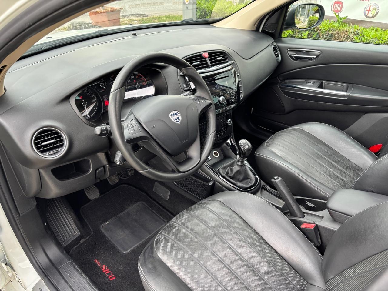 Lancia Delta 1.4T-Jet 120CV GPL-2014"FULL FULL"