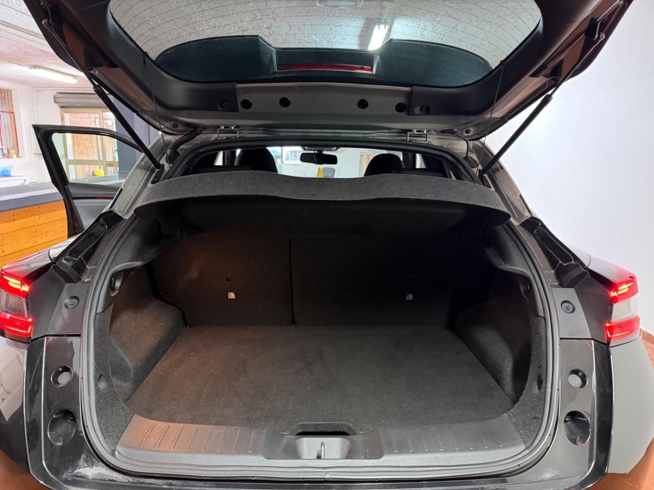 Nissan Juke 1.0 DIG-T 117 CV DCT Tekna