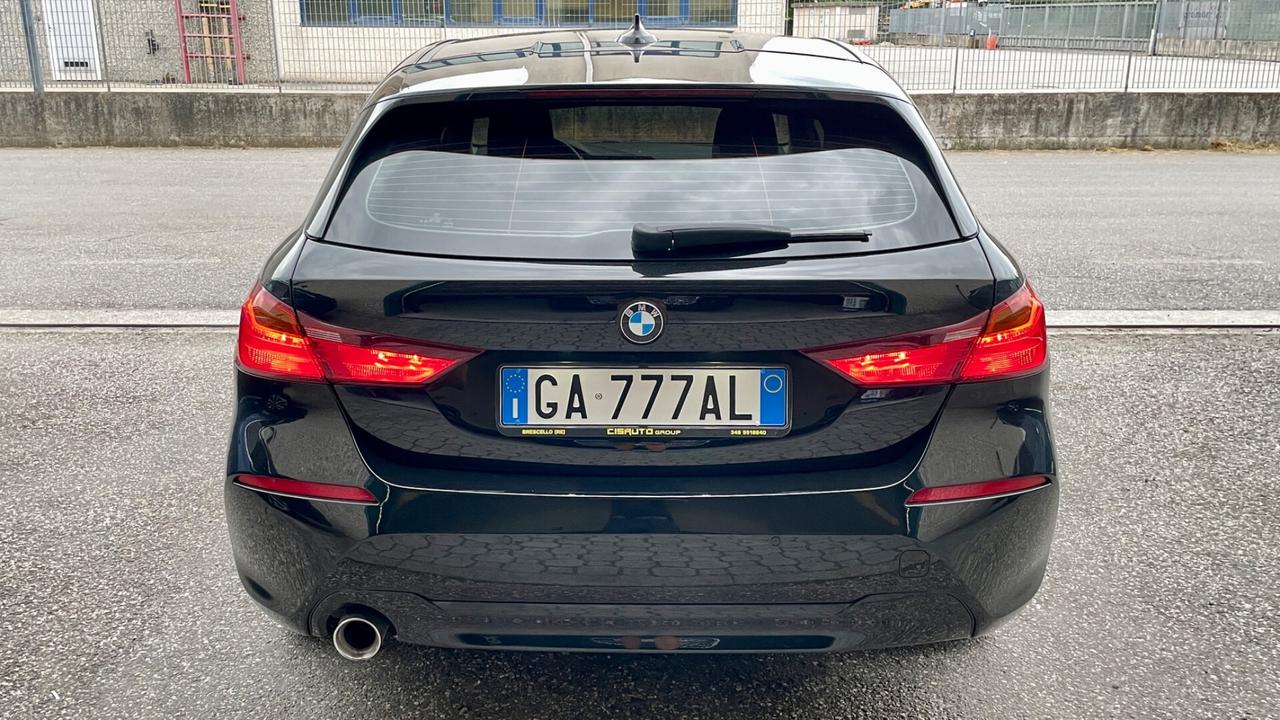 Bmw 116 116d 5p. Advantage LED