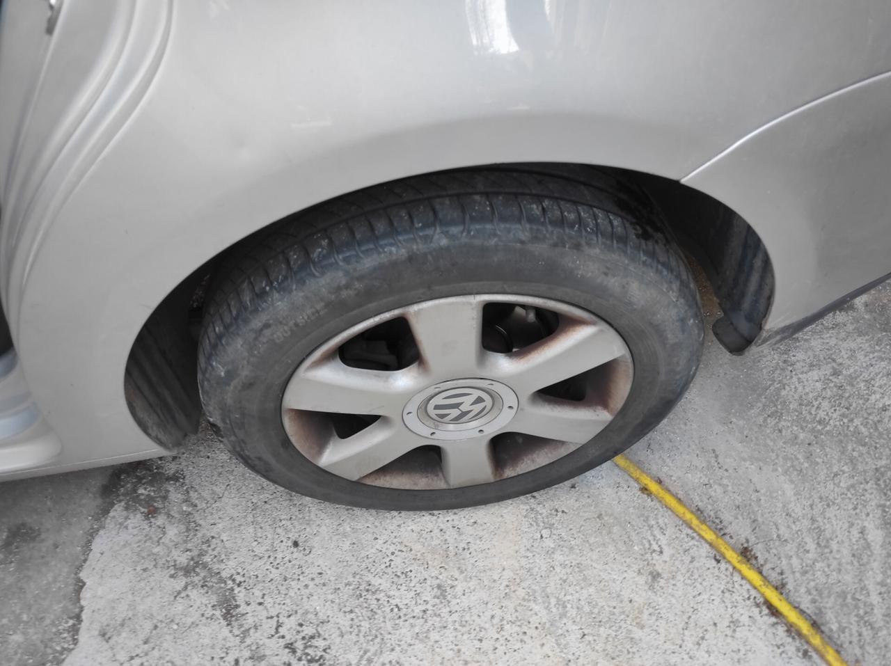 Volkswagen Touran 2006 1.9 TDI 105CV 7 POSTI