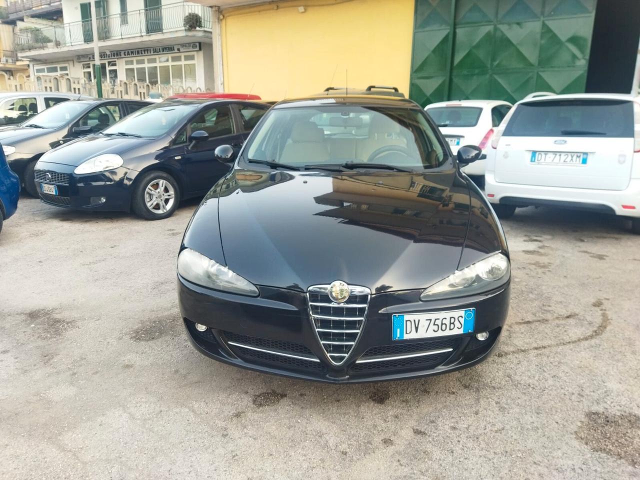 Alfa Romeo 147 1.6 Gpl Distinctive