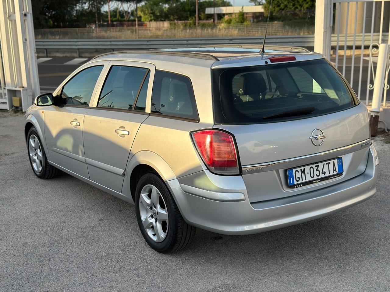 Opel Astra 2008 1.7 CDTI 101CV Station Wagon Cosmo