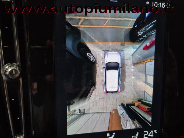 VOLVO XC40 B4 AWD Geartronic R-design