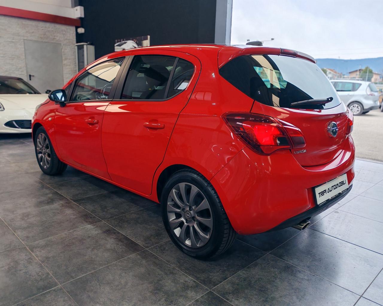 Opel Corsa 1.2 5 porte b-Color