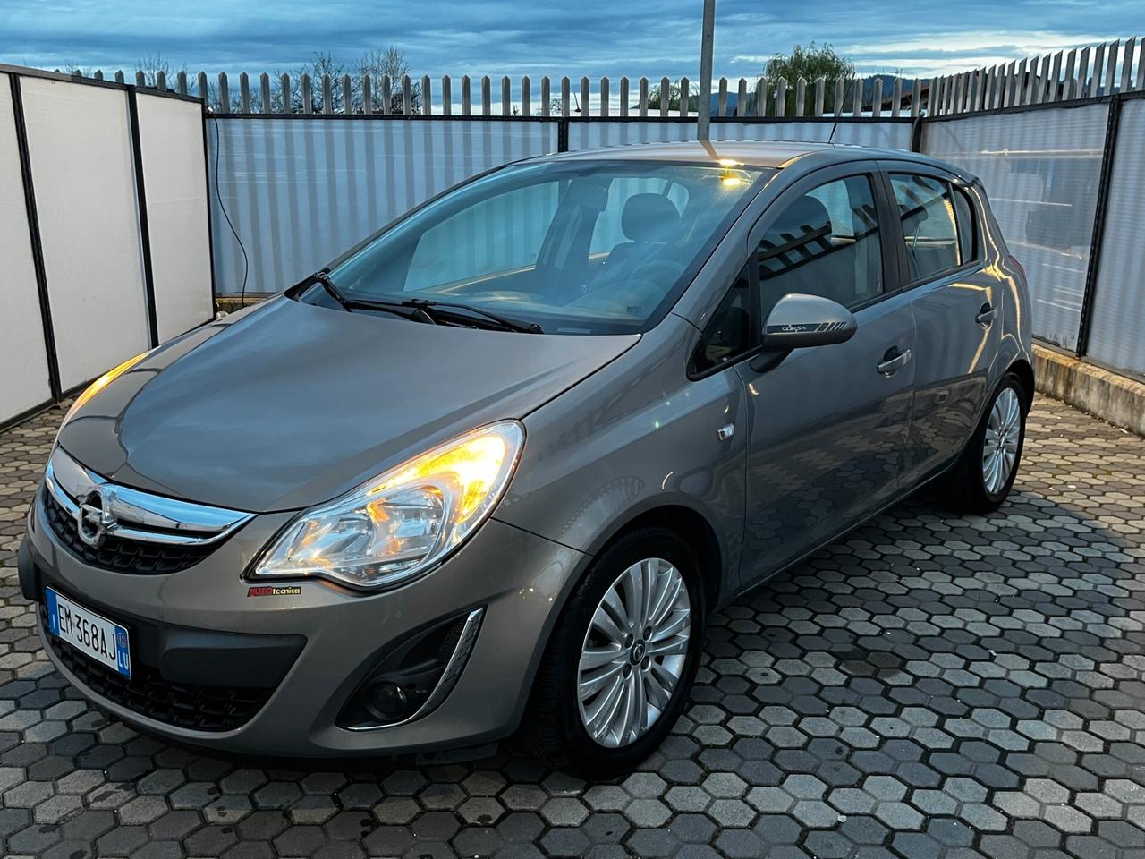 Opel Corsa 1.2 5 porte One