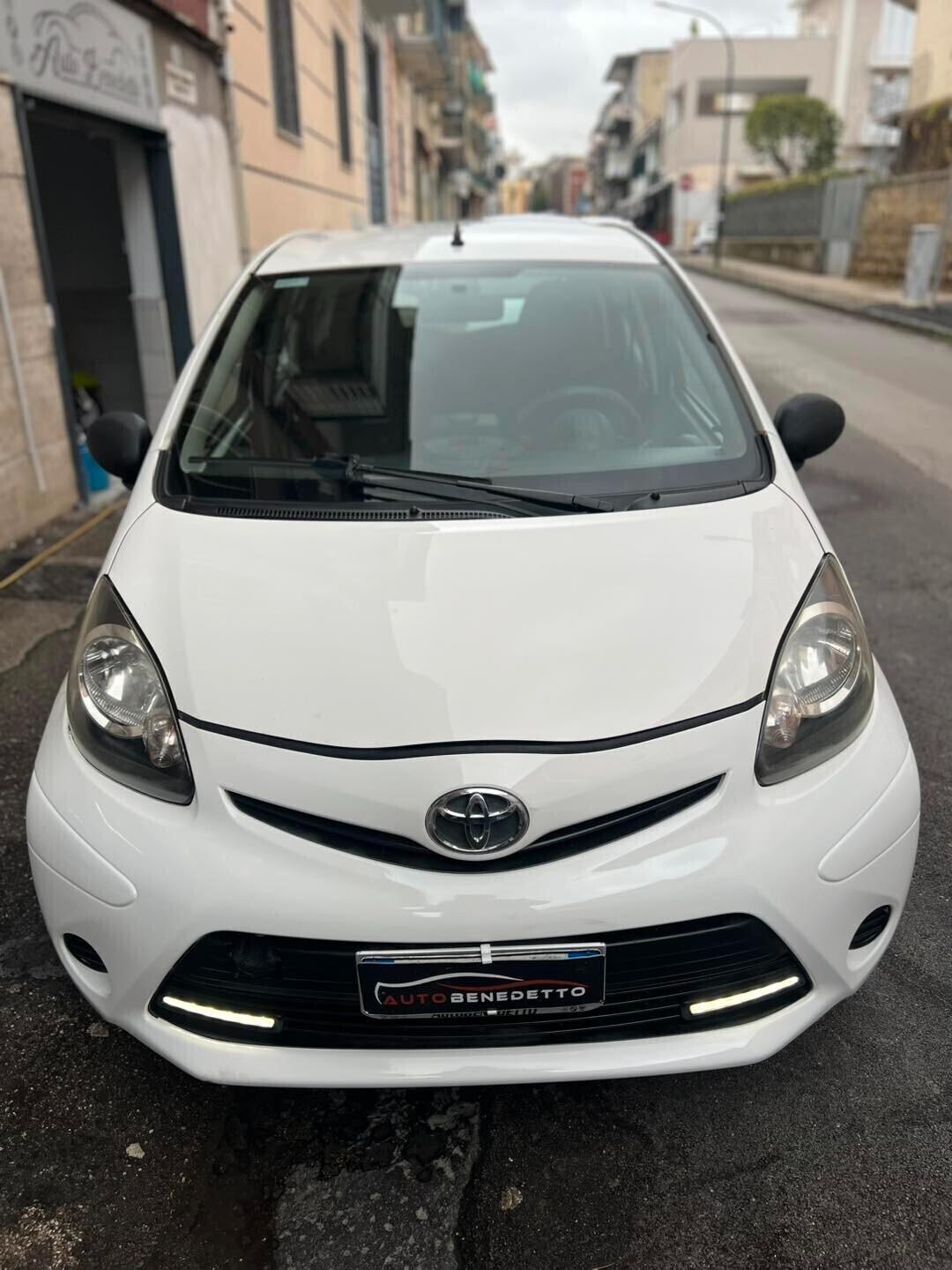 TOYOTA AYGO 1.0 CONNECT 5P 2013