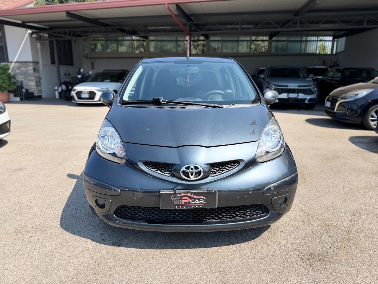 Toyota Aygo 1.0 12V VVT-i 5 porte Sol