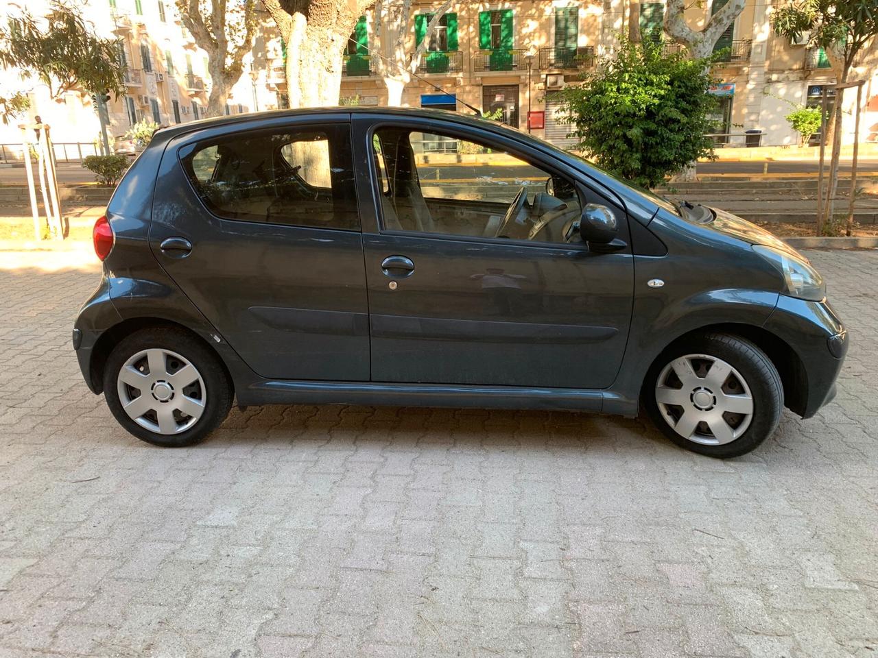 Toyota Aygo 1.0 12V VVT-i 5 porte