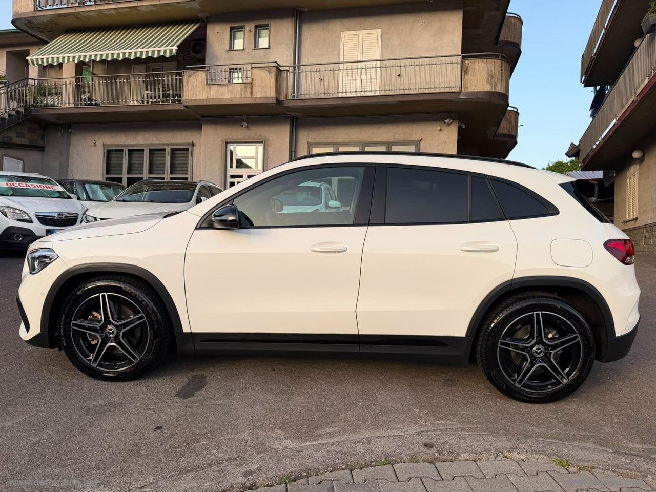 MERCEDES-BENZ GLA 200 d Automatic 4Matic Premium