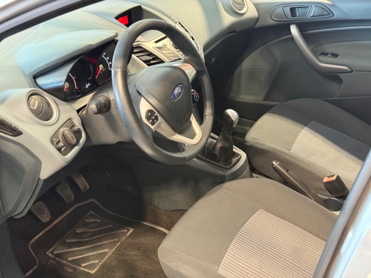 Ford Fiesta 5p 1.4 tdci Titanium DISTRIBUZIONE FATTA!