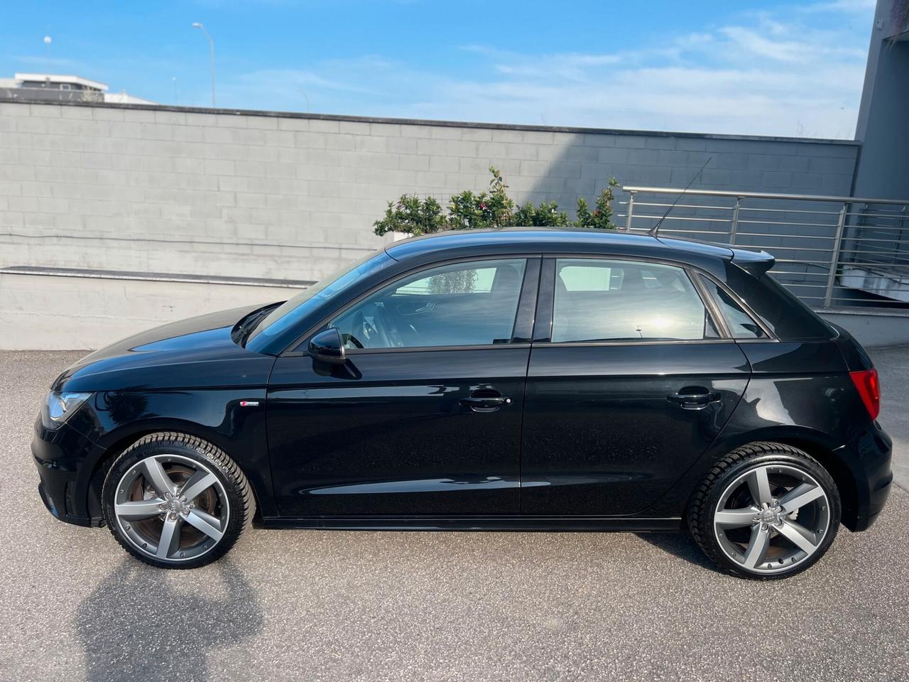 Audi A1 SPB Sportback 1.6 tdi 90cv Ambition S LINE NAVI/17;