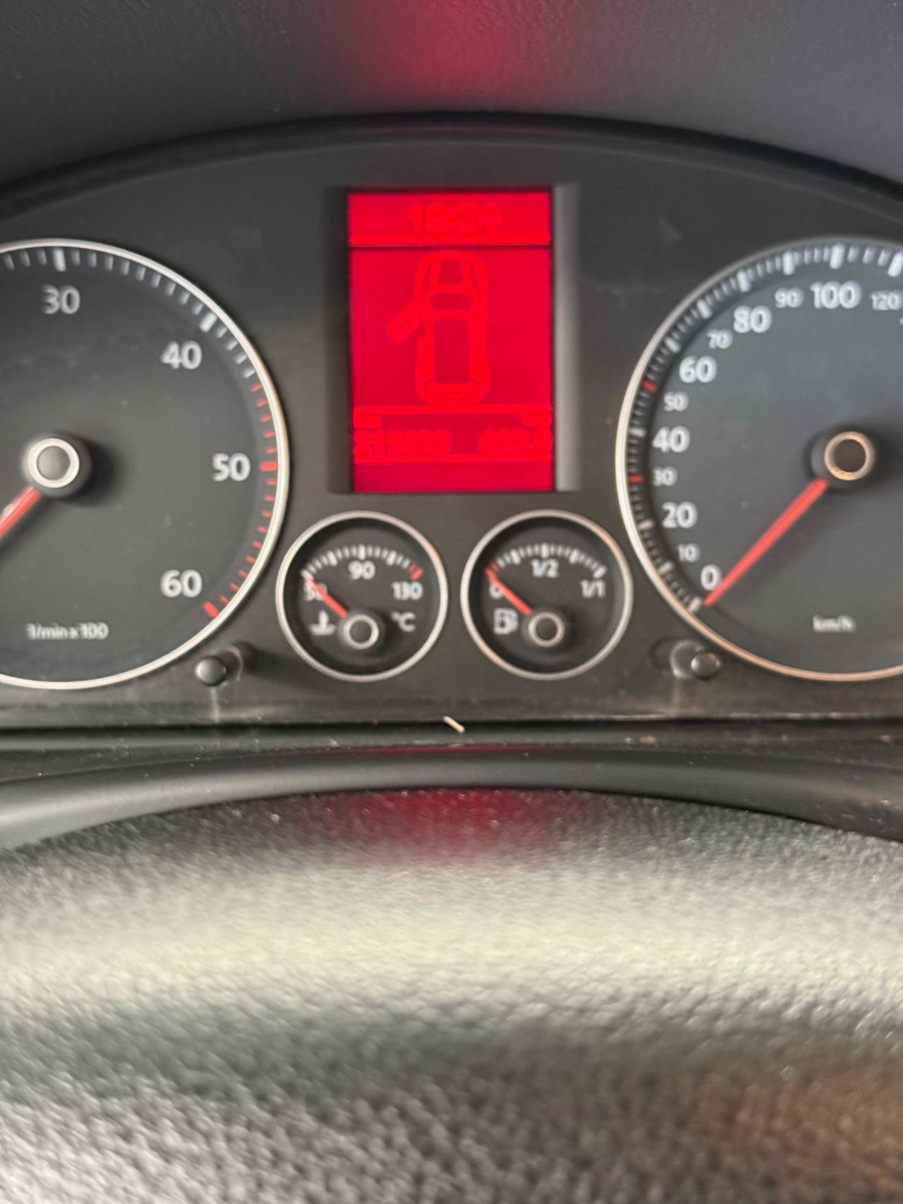 Volkswagen Touran 2.0 TDI DSG Highline Autocarro 5 posti