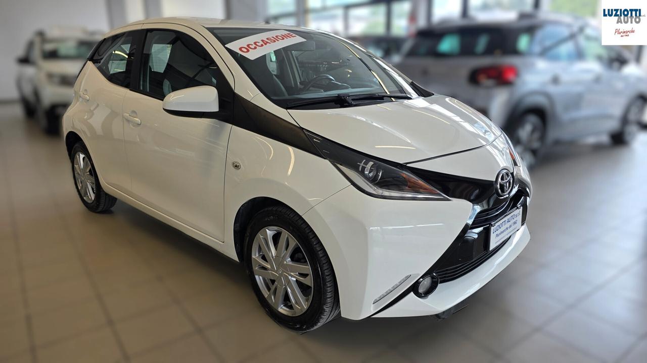 Toyota Aygo 1.0 VVT-i 69 CV 5 porte x-cool