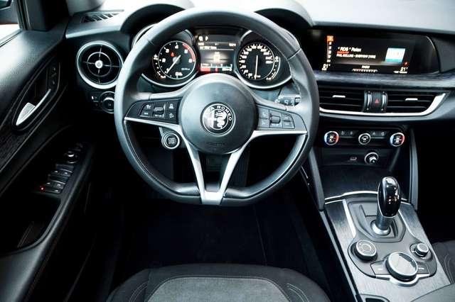 Alfa Romeo Stelvio 2.2 t Sport Tech Q4 190cv auto