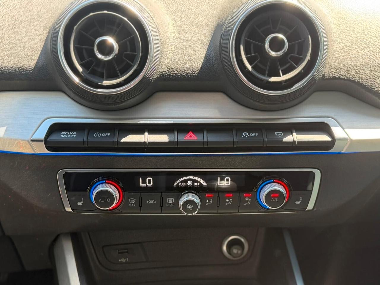 Audi Q2 2020 Manuale