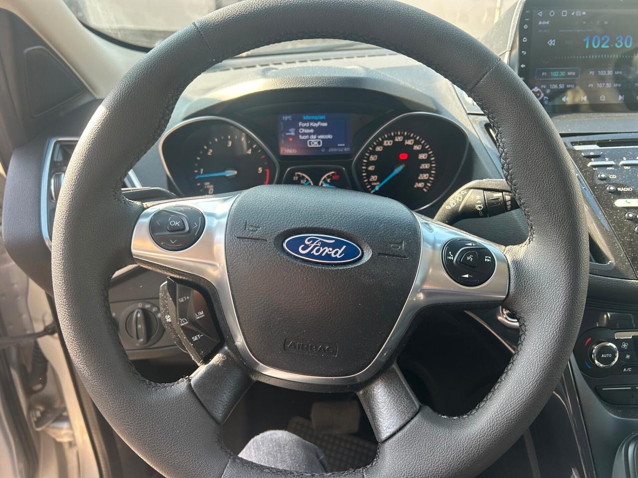 Ford Kuga 2.0 TDCI 140 CV 4WD Powershift Titanium