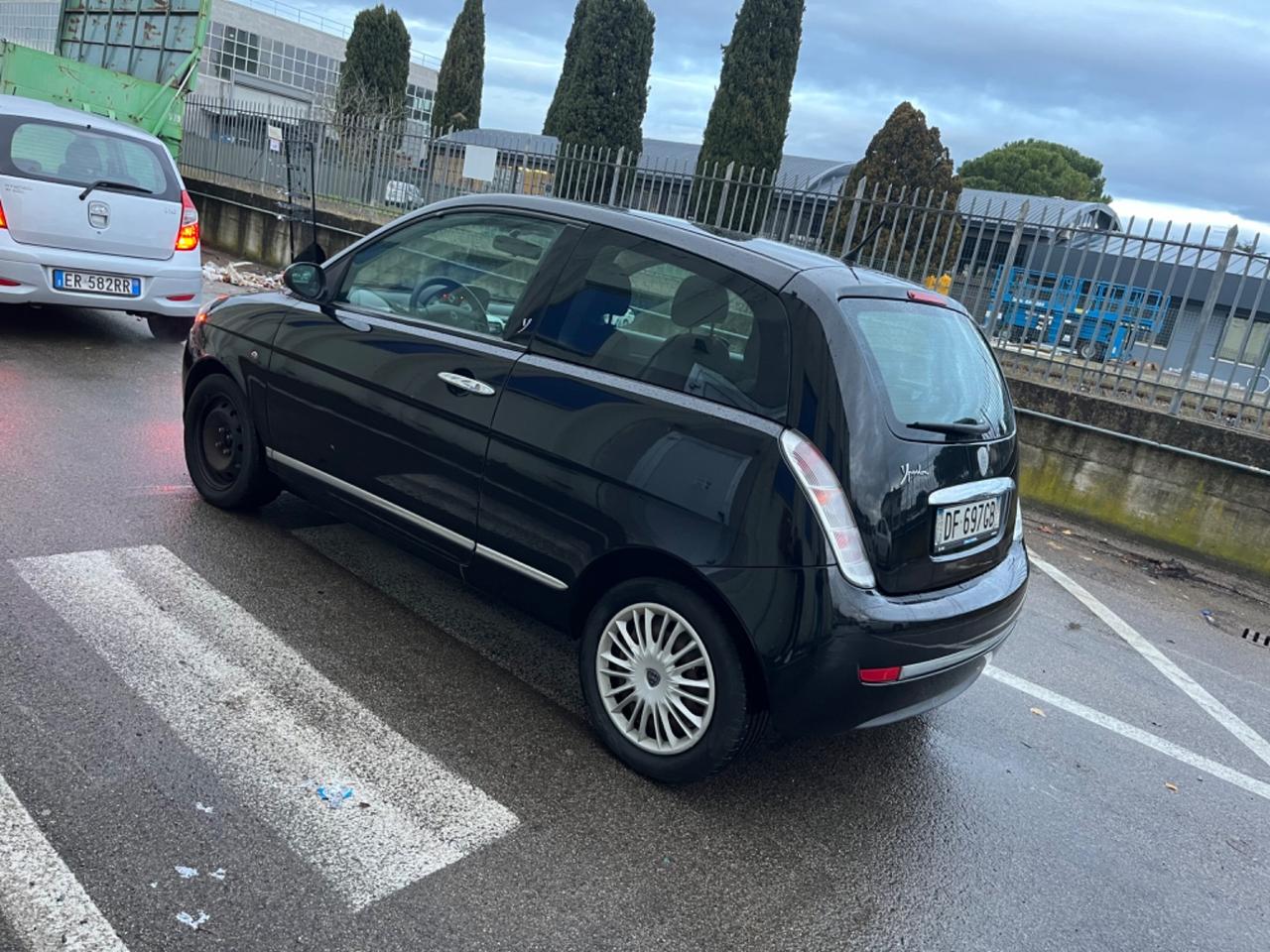 Lancia Ypsilon 1.2 benzina 2007 145.000 km neopatentati