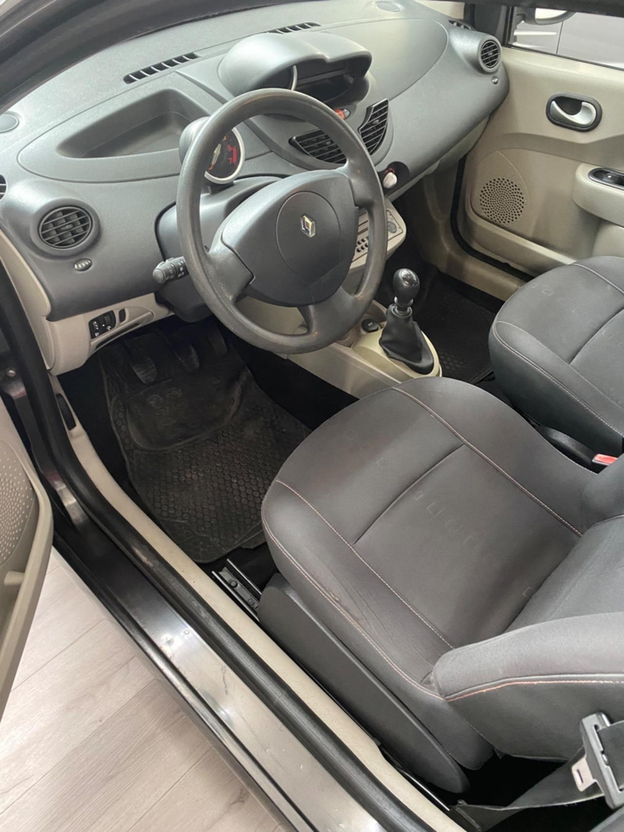 Renault Twingo 1.2 8V Dynamique