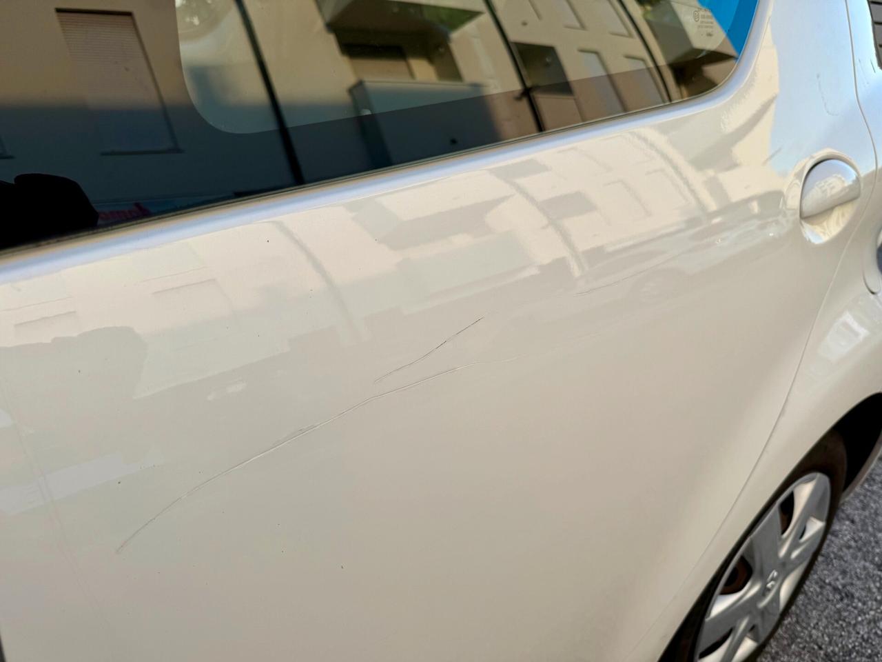 Toyota Aygo 1.0 12V VVT-i 5 porte 68cv ADATTA A NEO PATENTATI TAGLIANDI TOYOTA