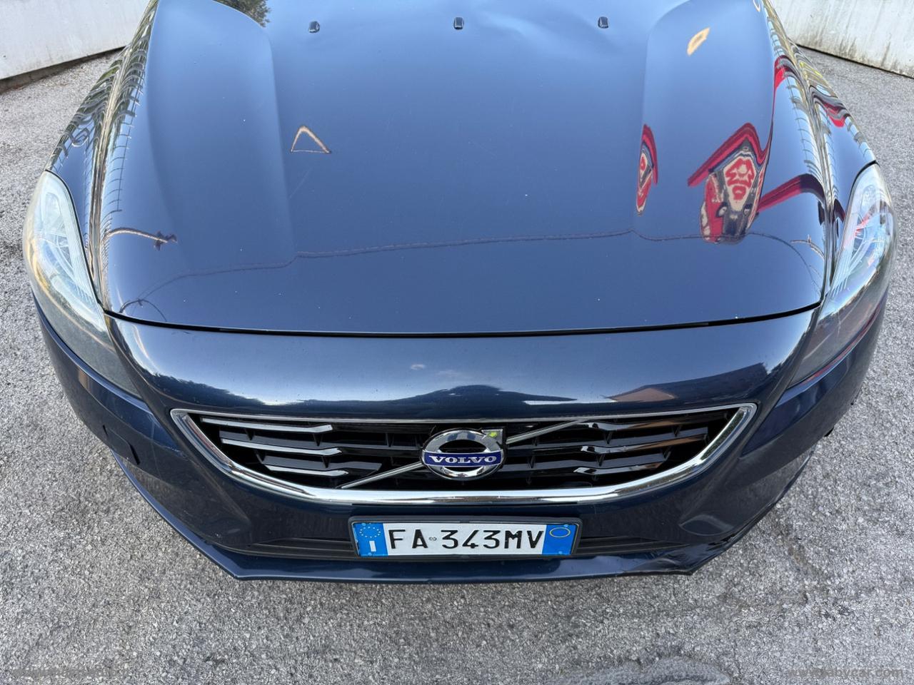 VOLVO V40 D2 1.6 Momentum