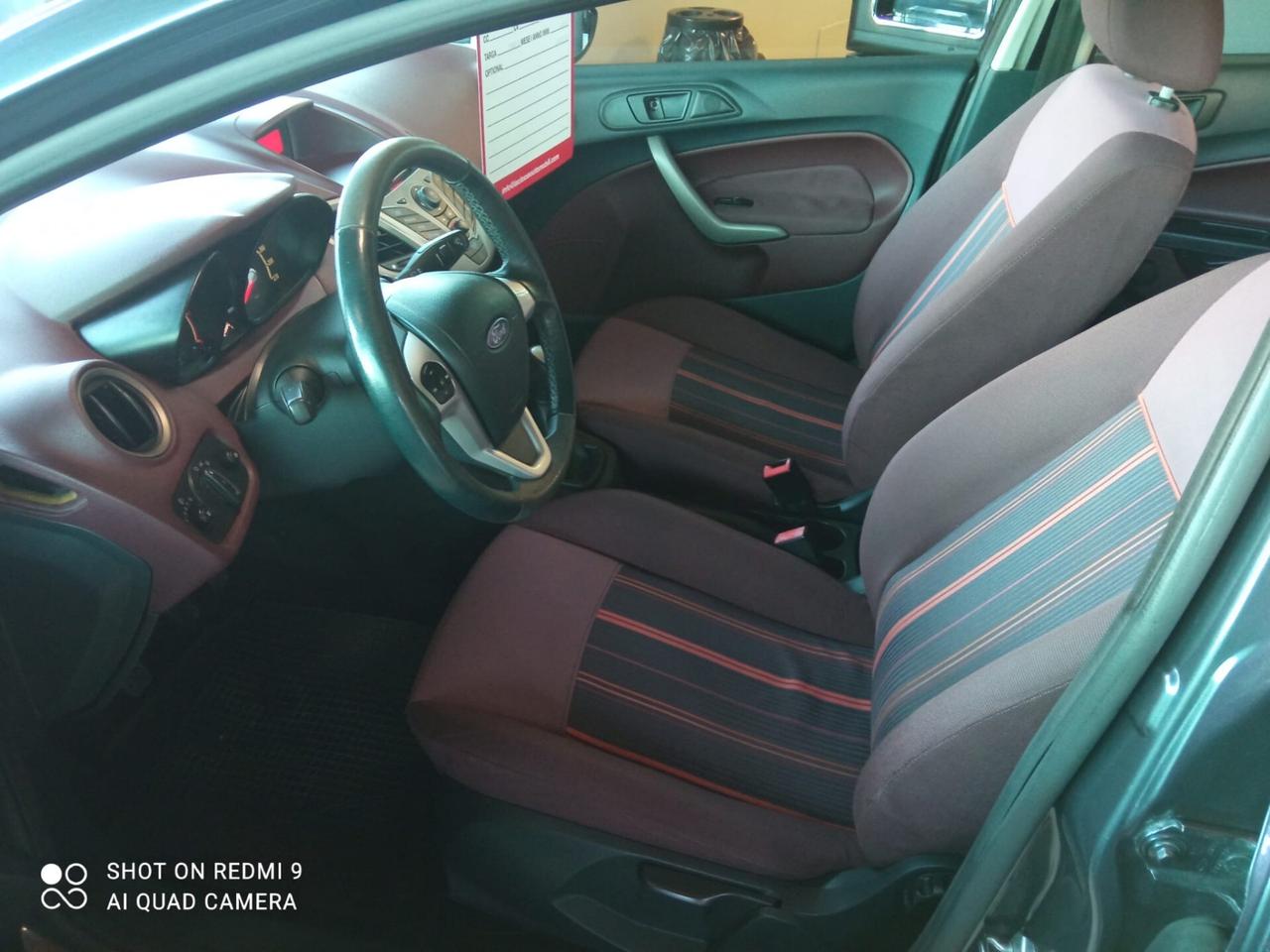 Ford Fiesta 1.4 TDCi 5p. Ghia neopatentati