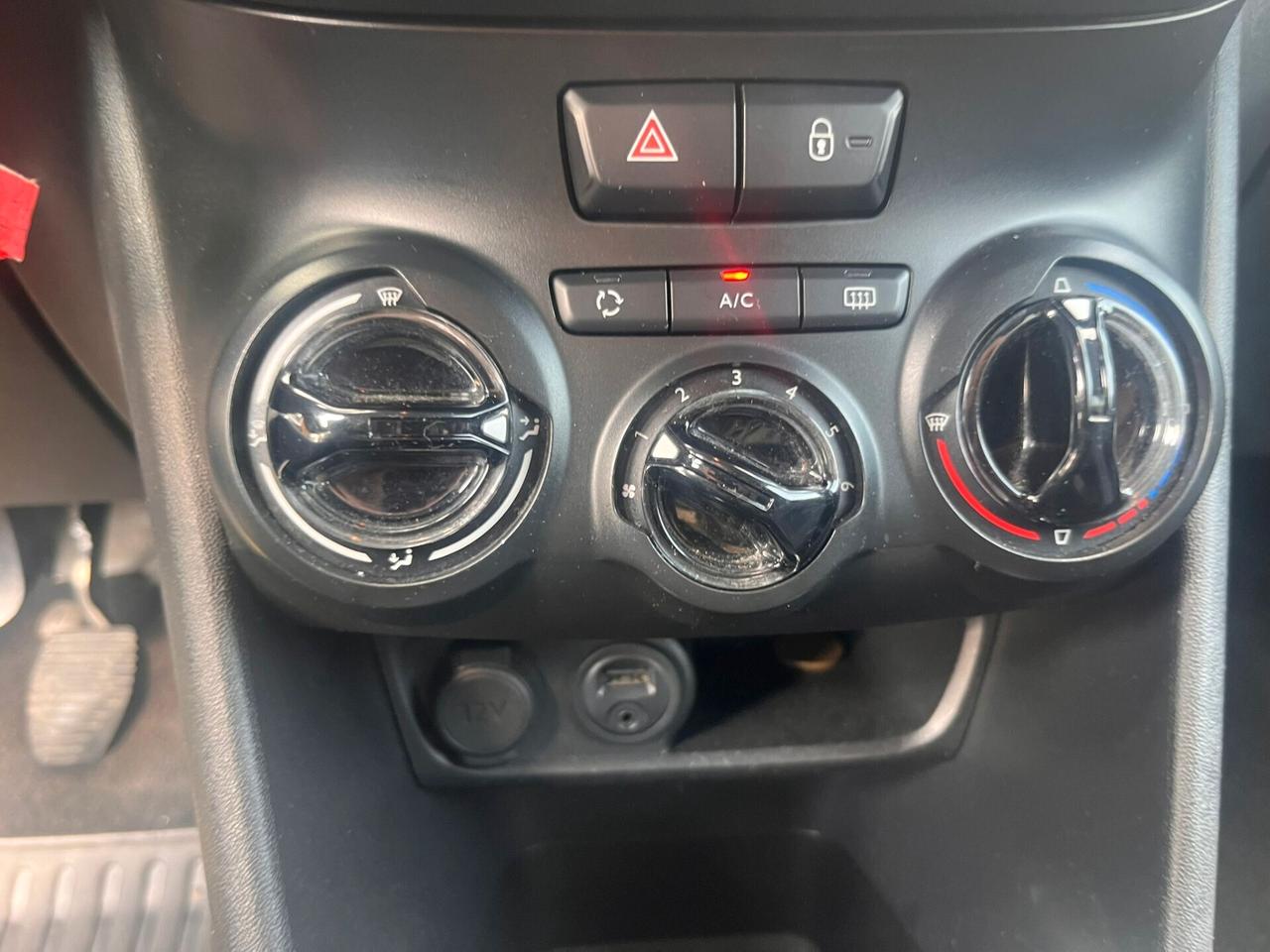 Peugeot 208 1.2 VTi 82 CV 5 porte Allure - 2012