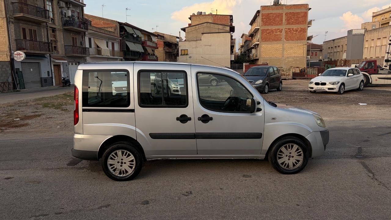 Fiat Doblo 1.9 mtj 2009 5 Posti