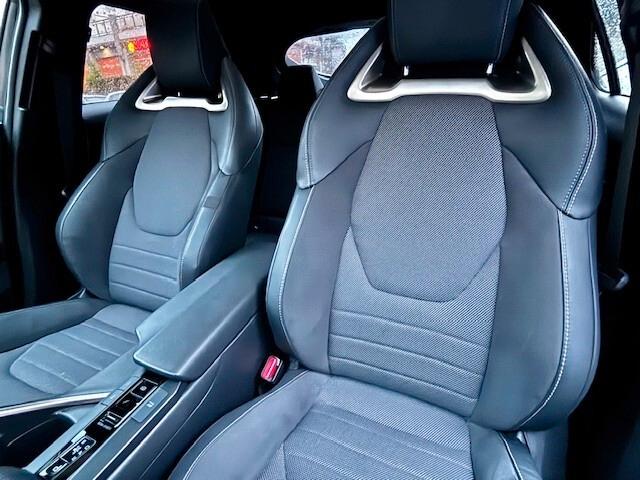 Toyota C-HR Finanziabile Garanzia anche permuta