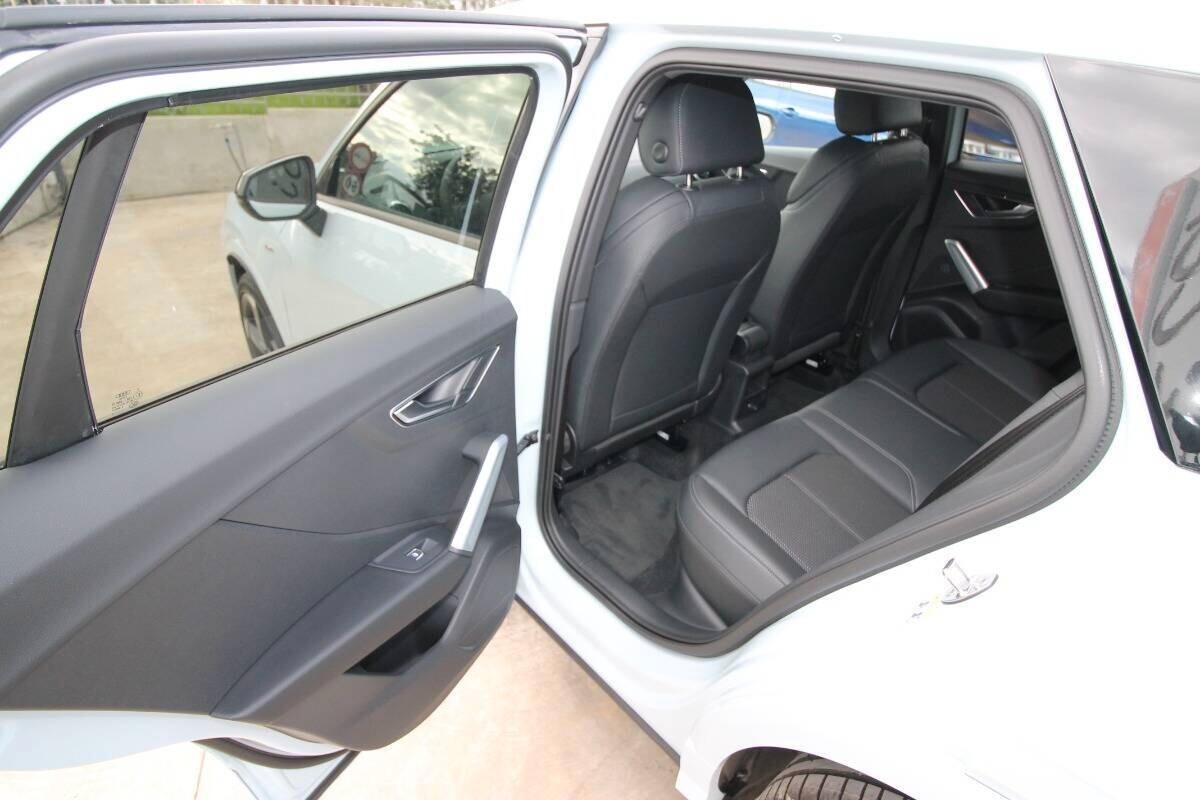 Audi Q2 35 TFSI 150CV Identity Black 11.2025